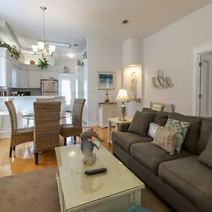 https://cotton-candy.hotels-destin.com