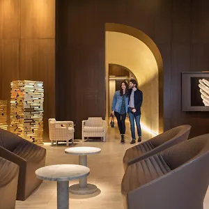 https://four-seasons-hotel-new-york-downtown.us-newyorkcity.com